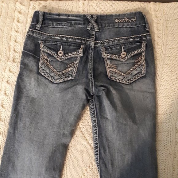 AMETHYST- Womans Jean's - Picture 5 of 5